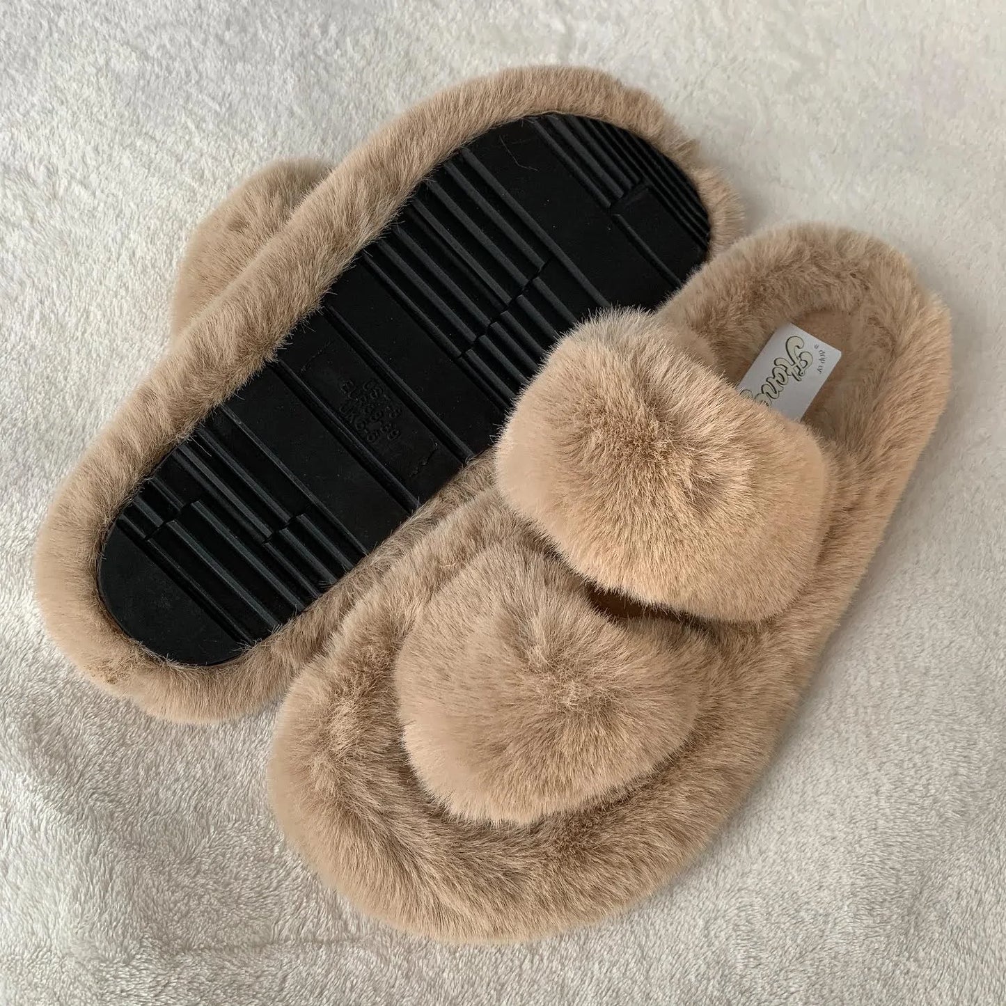 CARAMEL slippers