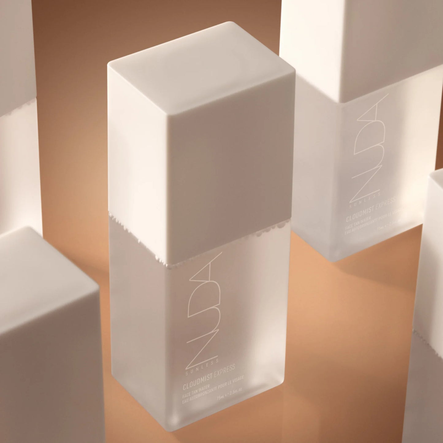Eau autobronzante pour le visage - CLOUDMIST EXPRESS