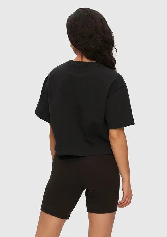 Black cropped t-shirt
