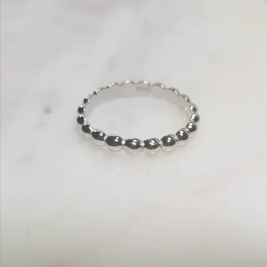 Bague perlée